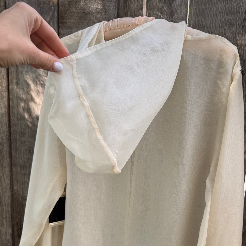 Valerie Stevens Cream Silk Blouse - Picture 6 of 9